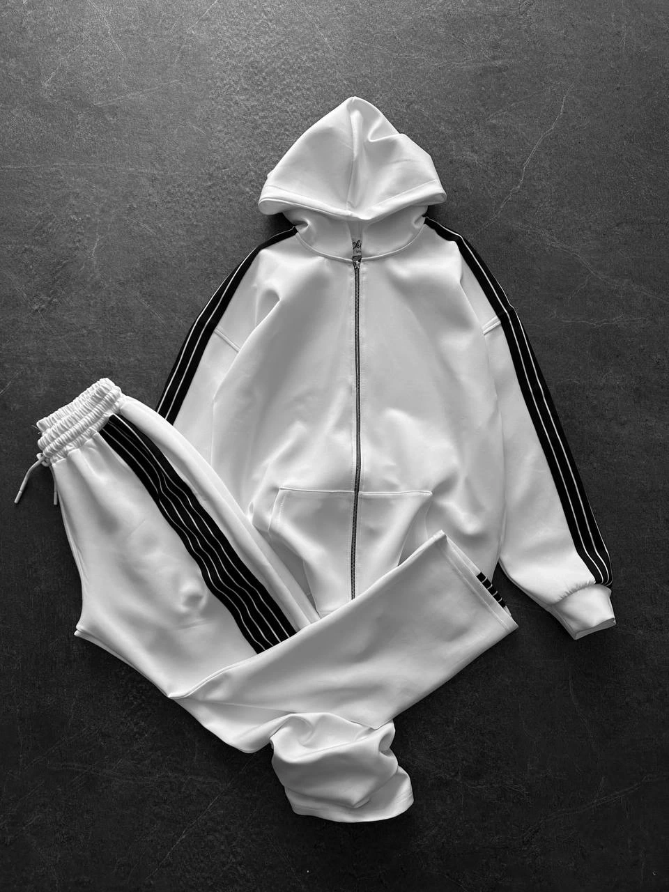 Kapüşonlu Şardonlu Eşofman Takımı-Beyaz
