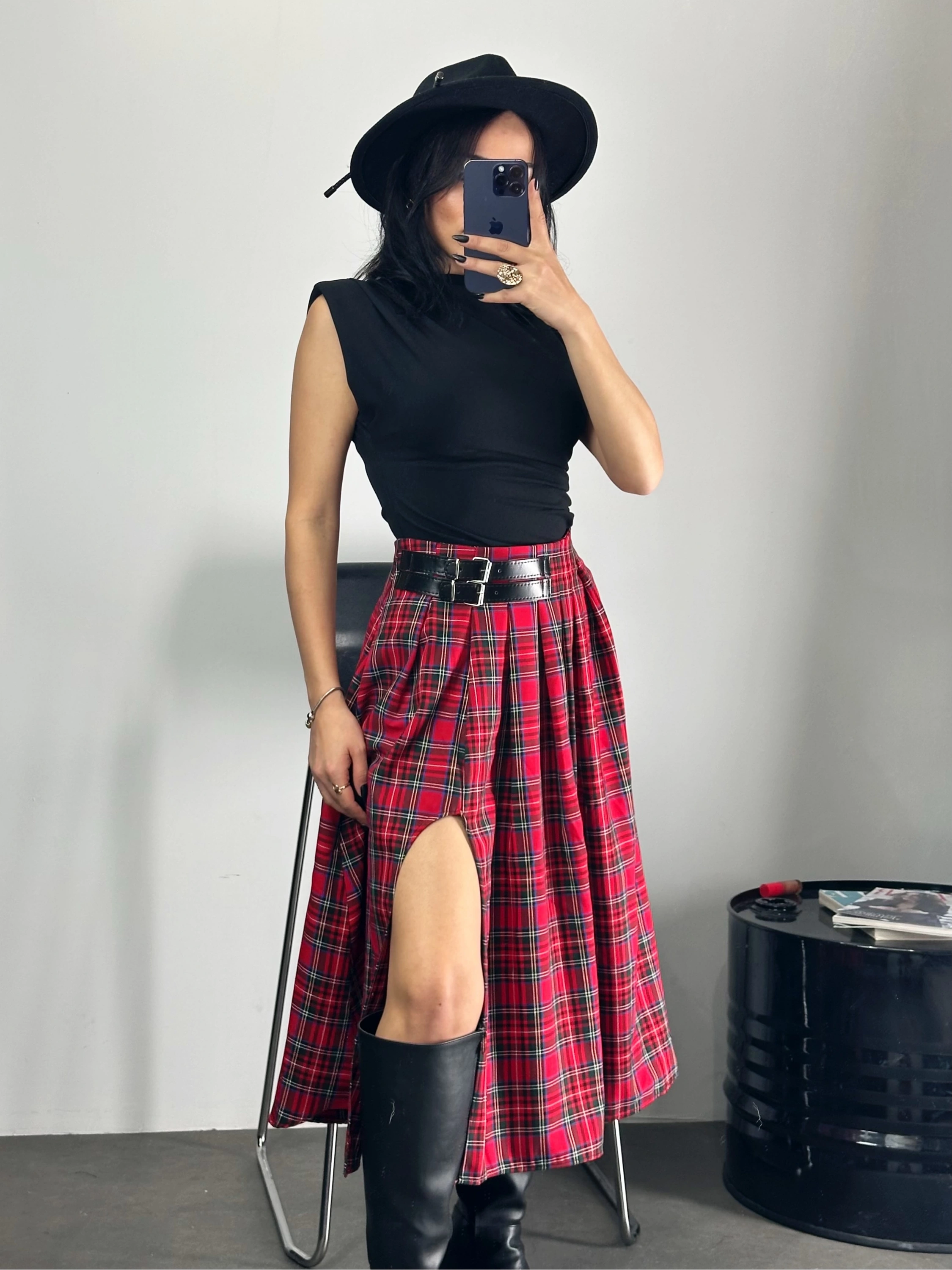 Kemerli Yırtmaçlı Ekose Desen Etek