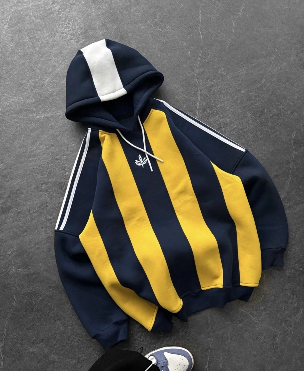 Nakışlı Kapüşonlu Taraftar Sweatshirt