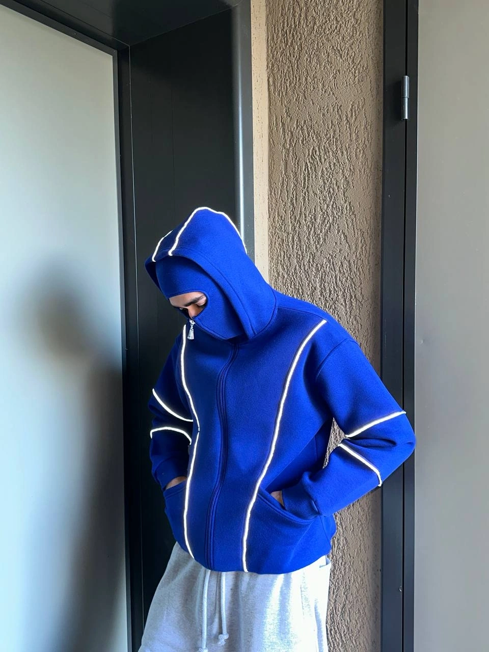 Reflektör Detaylı Maskeli Hoodie-Lacivert