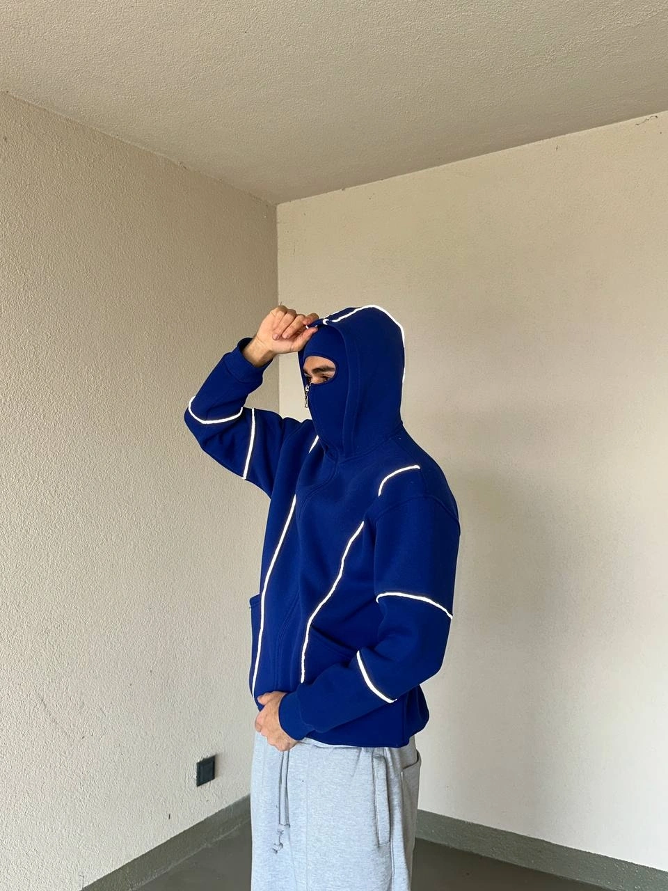 Reflektör Detaylı Maskeli Hoodie-Lacivert