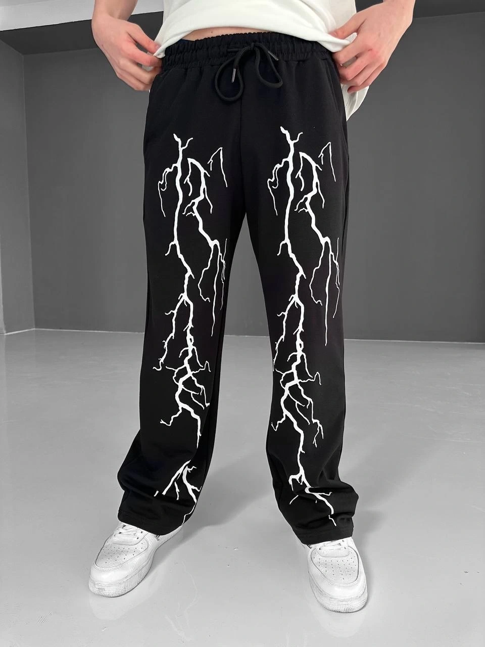 Şimşek Baskılı Unisex Eşofman - Siyah