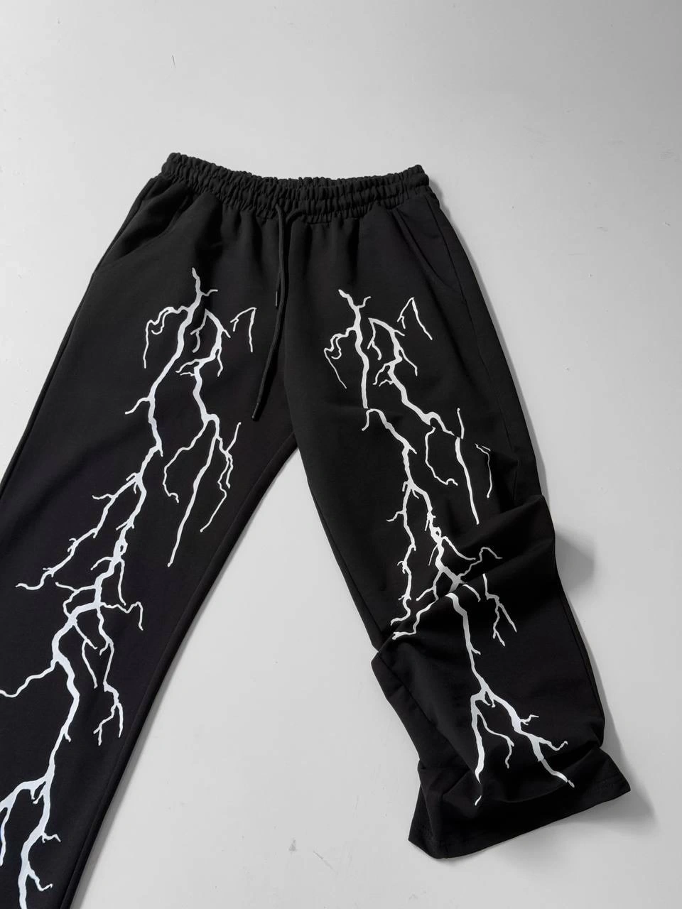 Şimşek Baskılı Unisex Eşofman - Siyah