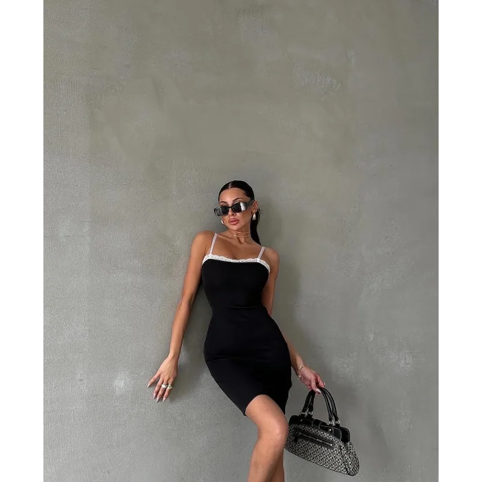 Dantel detay mini elbise