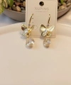 Xuping Jewelry 14 Ayar Altın Kaplama Kristal Damla Detaylı Kelebek Küpe (4 cm)