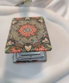 Yeşil ve Turuncu Tonlarında Mandala Desenli Işıltılı Dikdörtgen Cep Aynası (7x1 cm)