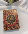 Kırmızı ve Sarı Mandala Desenli Işıltılı Dikdörtgen Cep Aynası (7x1 cm)