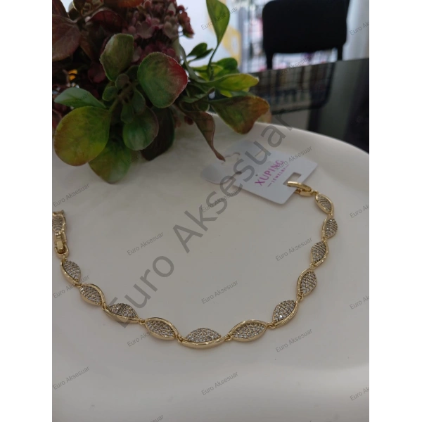 14 AYAR KAPLAMA TAŞ DETAYLI VİP BİLEKLİK 04