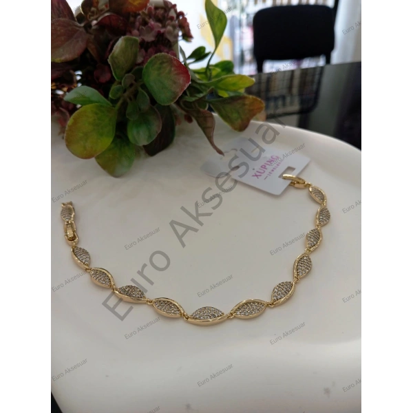 14 AYAR KAPLAMA TAŞ DETAYLI VİP BİLEKLİK 04