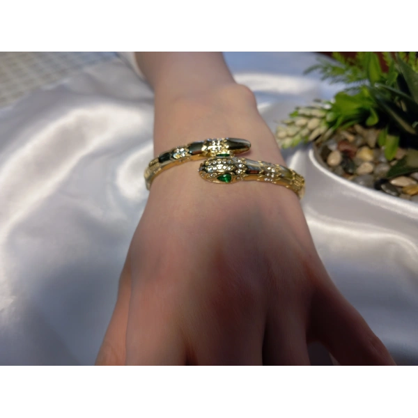 Yeşil Gözlü Yılan Detaylı Zirkon Taşlı Çelik Kelepçe