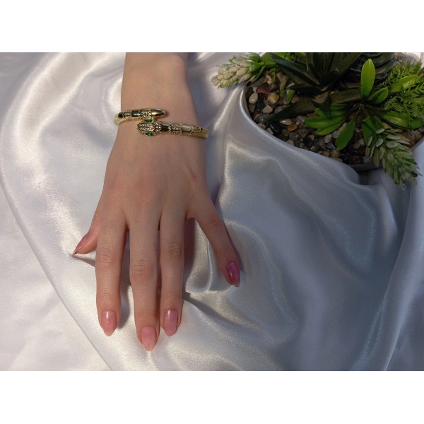 Yeşil Gözlü Yılan Detaylı Zirkon Taşlı Çelik Kelepçe