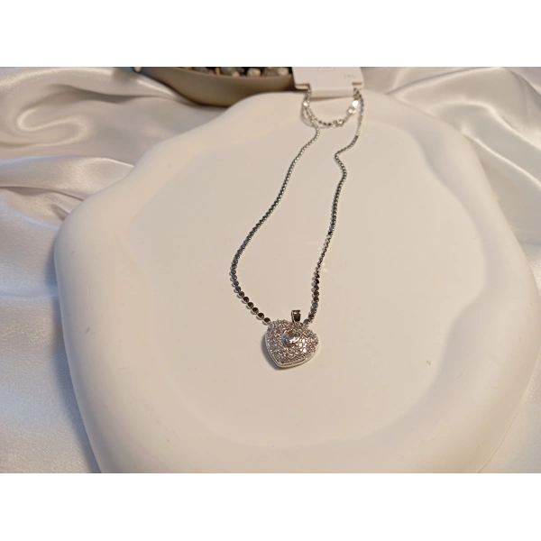 Gümüş Renk Özel Zincir Detaylı Zirkon Taşlı Çelik Kolye