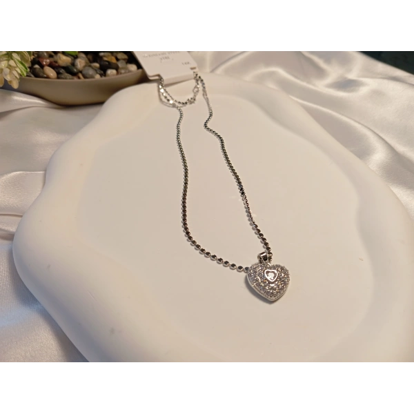 Gümüş Renk Özel Zincir Detaylı Zirkon Taşlı Çelik Kolye