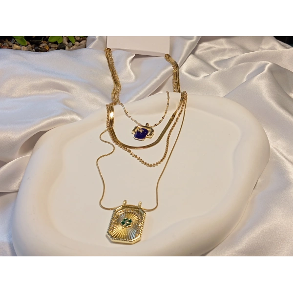 Gold Kaplama Katmanlı Çelik Kolye Seti