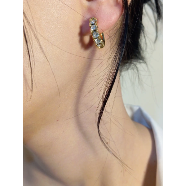 316L Paslanmaz Çelik Gold Renk Zirkon Taşlı Yarım Halka Küpe (1,5 cm)