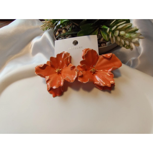 Turuncu Emaye İşlemeli Büyük Çiçek Tasarım Bijuteri Küpe (5,5 cm)