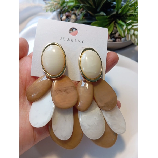 Euro Aksesuar Kadın Krem ve Kahve Tonlu Reçine Damla Küpe - Vintage Stil Büyük Boy Sallantılı Bijuteri Küpe