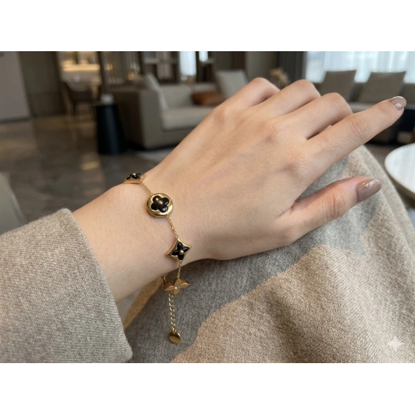 316L Çelik Ayarlanabilir Zincir Bileklik, 17-22 cm, Kadın Aksesuar, Gold Kaplama, Siyah Yonca Model