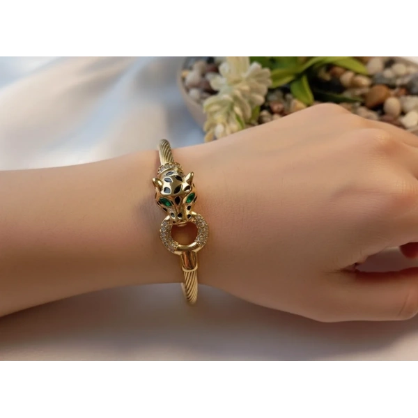 Euro Aksesuar 14K Altın Kaplama Yeşil Gözlü Panter Detaylı Çelik Kelepçe Bileklik