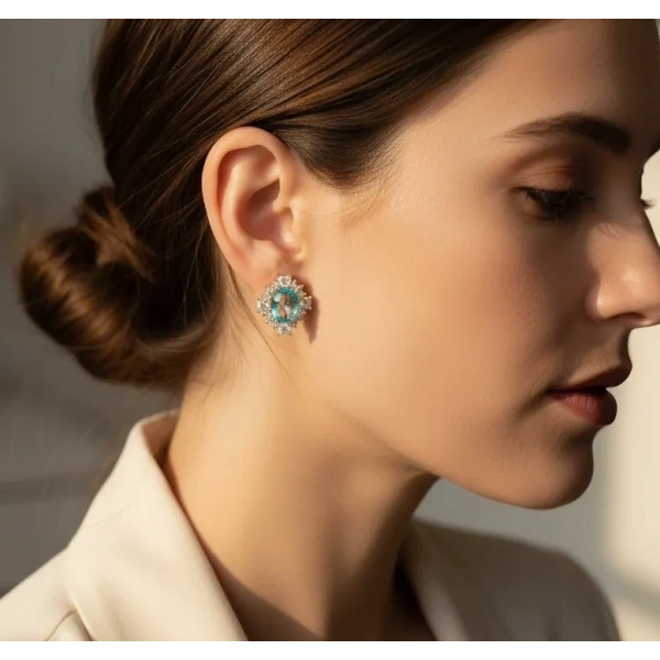 Xuping Jewelry 14 Ayar Altın Kaplama Akuamarin Kristal Taşlı Lüks Küpe (2 cm)