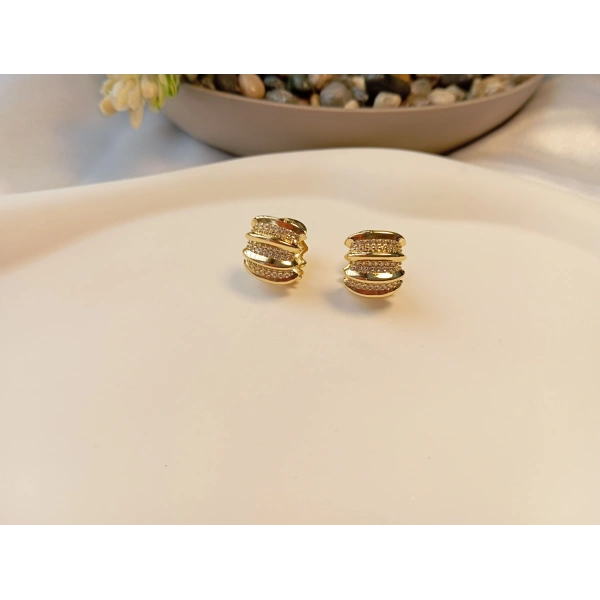 Xuping Jewelry 14 Ayar Altın Kaplama Zirkon Taşlı Bombeli Halka Küpe (1 cm)