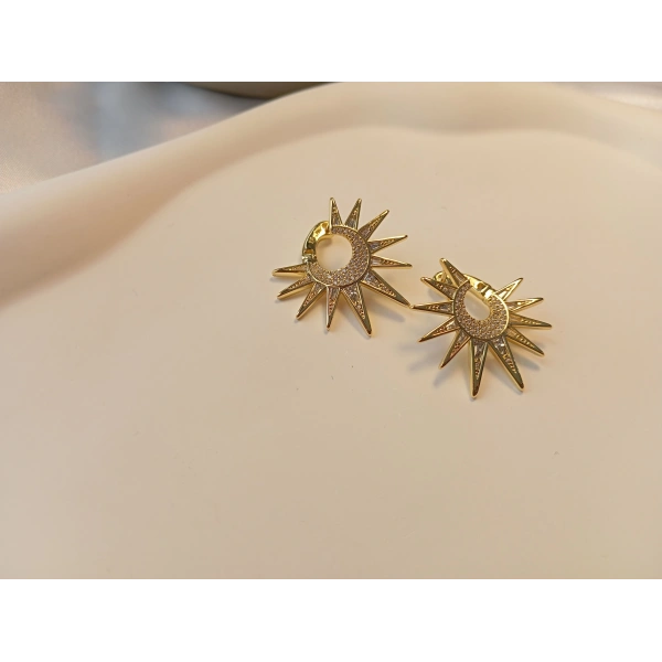 Xuping Jewelry 14 Ayar Altın Kaplama Zirkon Taşlı Güneş Figürlü Küpe (3 cm)