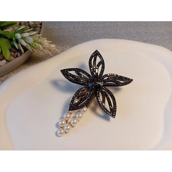 Euro Aksesuar Kristal Taşlı Çiçek Figürlü ve İncili Lüks Yan Toka Seti (Siyah, Gold, Gümüş)