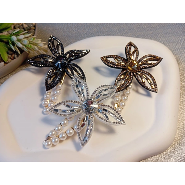 Euro Aksesuar Kristal Taşlı Çiçek Figürlü ve İncili Lüks Yan Toka Seti (Siyah, Gold, Gümüş)