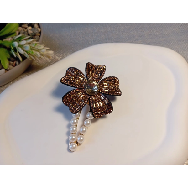 Euro Aksesuar Kristal Taşlı Çiçek Figürlü ve İncili Lüks Yan Toka