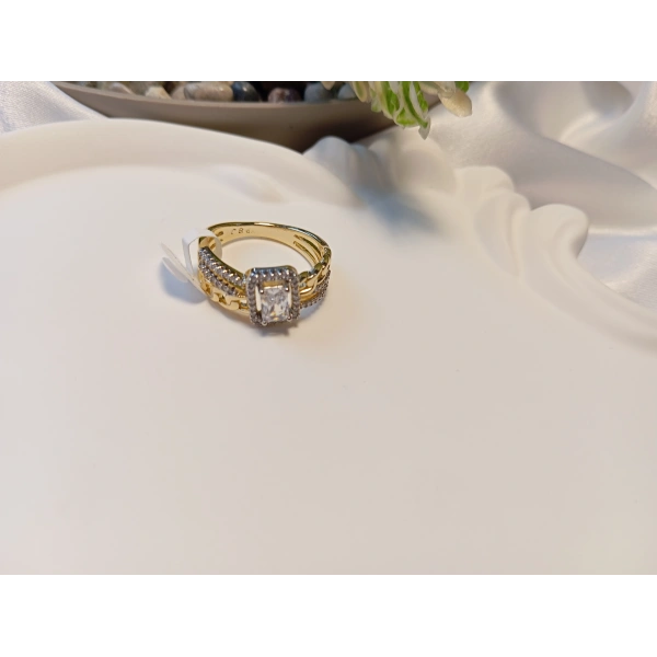 Xuping Jewelry Kadın Baget Kesim Zirkon Taşlı Zincir Detaylı Yüzük (8 Numara) 14 K Kaplama