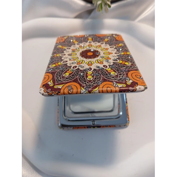Kahverengi ve Turuncu Mandala Desenli Işıltılı Dikdörtgen Cep Aynası (7x1 cm)