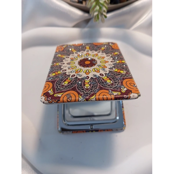 Kahverengi ve Turuncu Mandala Desenli Işıltılı Dikdörtgen Cep Aynası (7x1 cm)