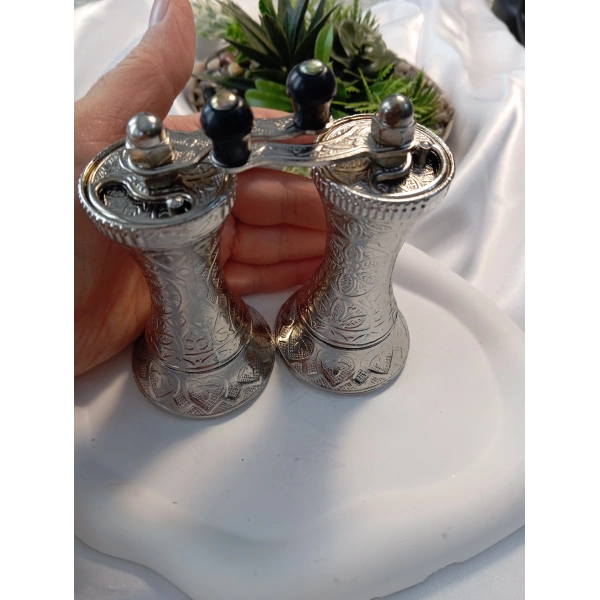 Otantik Zamak Tuz, Karabiber ve Baharat Değirmeni (11 cm)