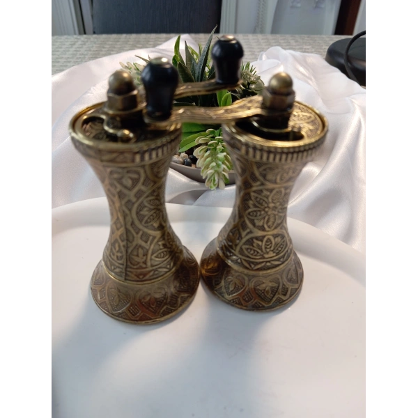 Otantik Zamak Tuz, Karabiber ve Baharat Değirmeni (11 cm)