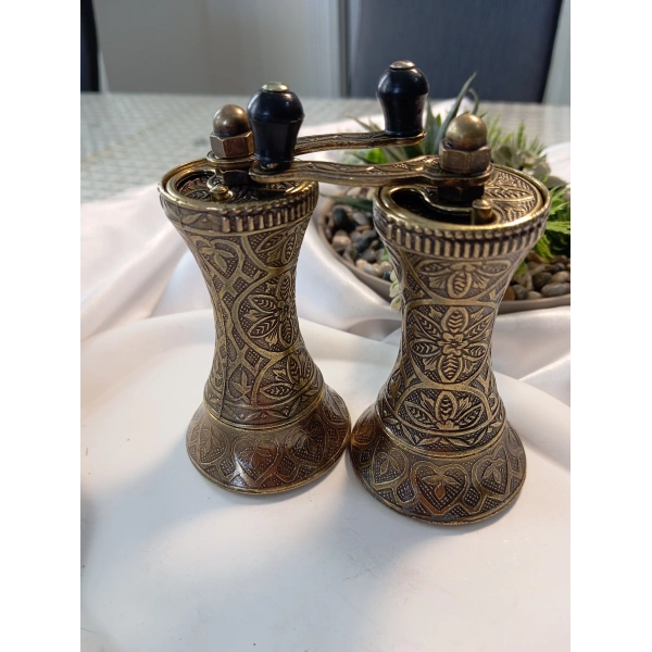 Otantik Zamak Tuz, Karabiber ve Baharat Değirmeni (11 cm)
