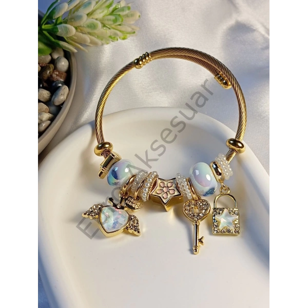 Beyaz Kalp Detaylı Pandora Bileklik
