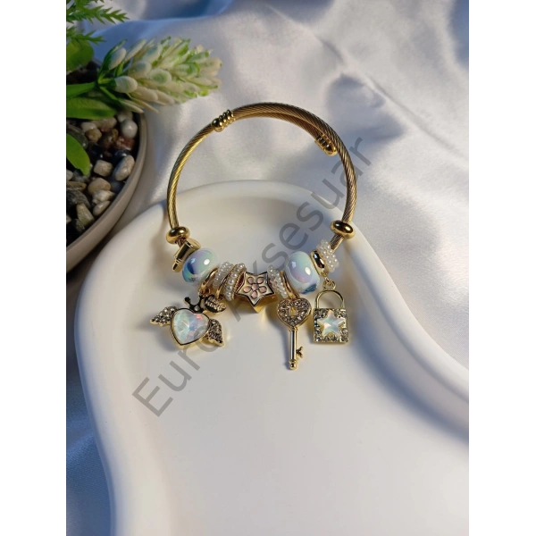 Beyaz Kalp Detaylı Pandora Bileklik