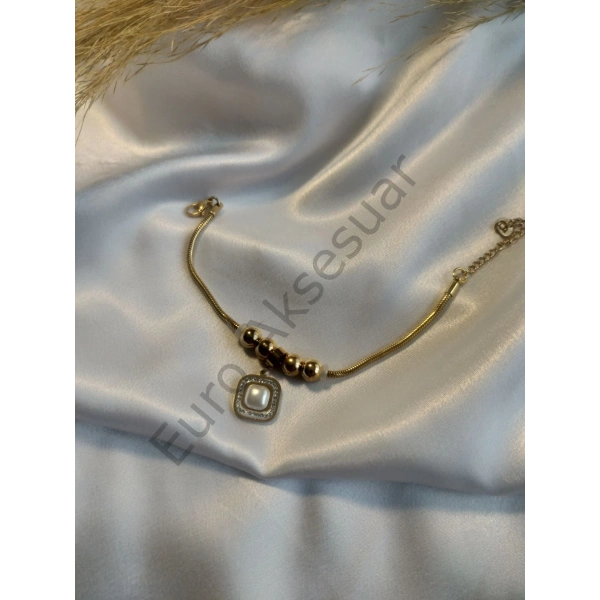 Beyaz Sedef Taş Detaylı Çelik Charm Bileklik