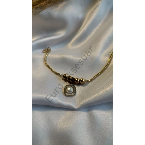 Beyaz Sedef Taş Detaylı Çelik Charm Bileklik