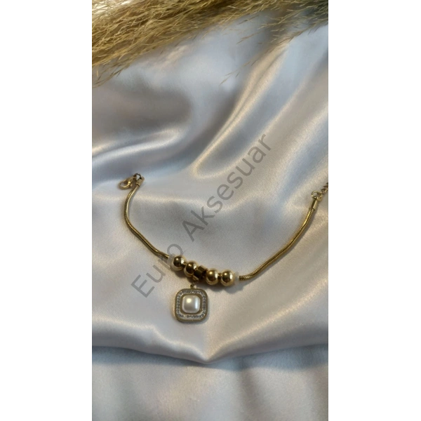 Beyaz Sedef Taş Detaylı Çelik Charm Bileklik