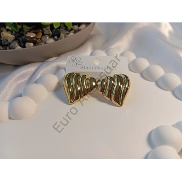 Çelik Kalp Detaylı Küpe