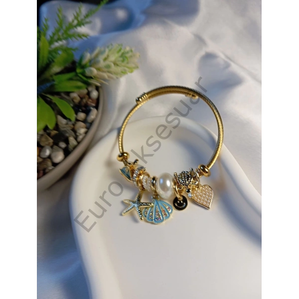 Charm Detaylı Mavi Deniz Kabuğu Figürlü Bileklik