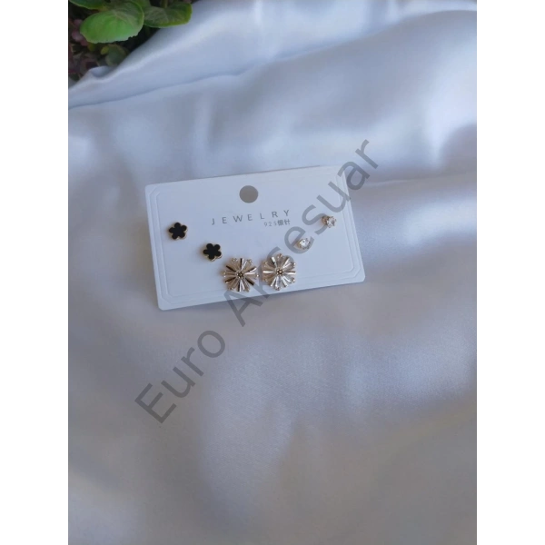 Çiçek Detaylı Çoklu Küpe