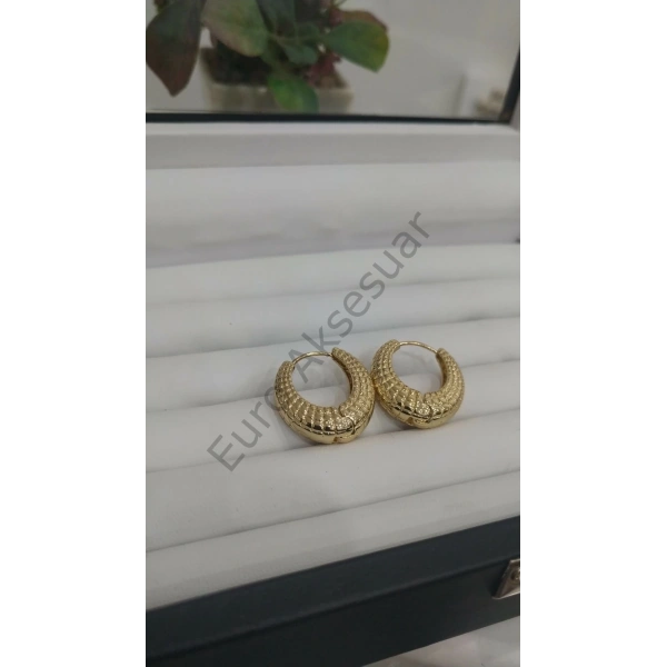 Gold Bombeli Halka Çelik Küpe