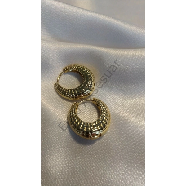 Gold Bombeli Halka Çelik Küpe