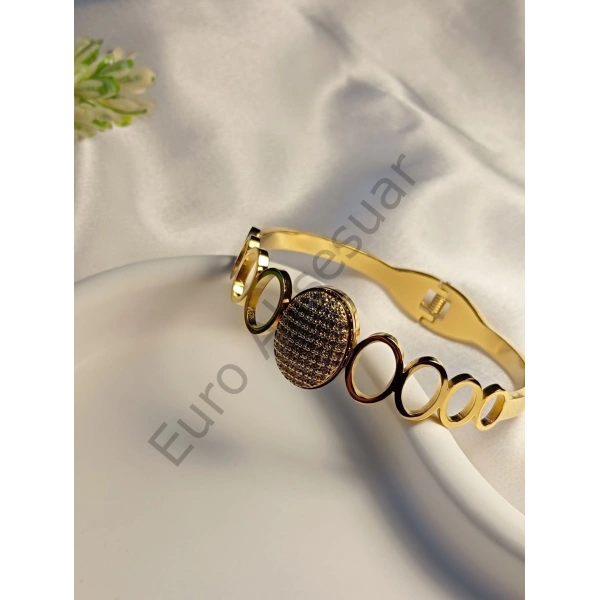 Gold Oval Detaylı Kelepçe Bileklik