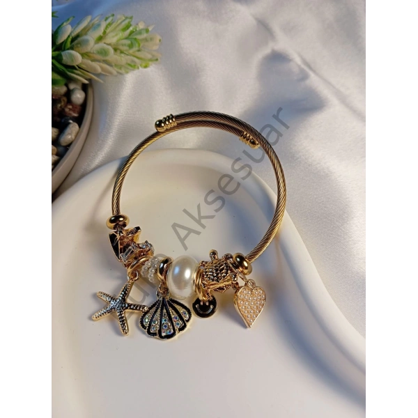 Gold Charm Bileklik
