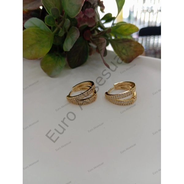 Gold Renk Çelik Taş Detaylı Küpe