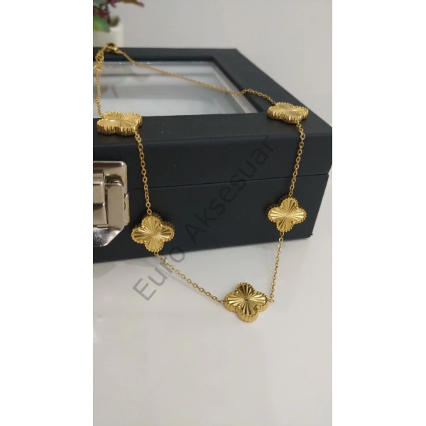 Gold Renk Yonca Detaylı Çelik Kolye