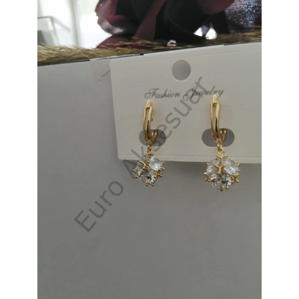 Gold Renk Zirkon Taş Detaylı Küpe